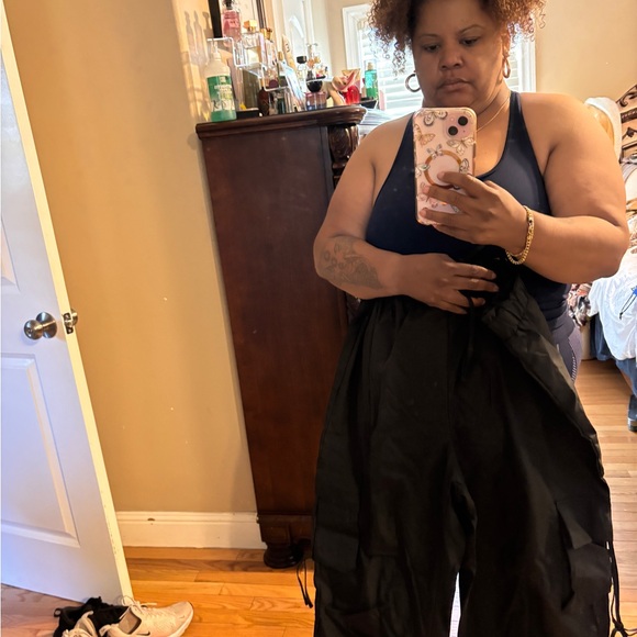 SHEIN Elegant Black Apparel - Picture 3 of 4